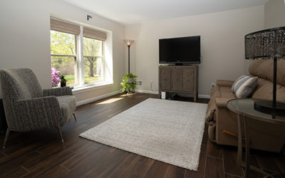 NEWLY LISTED! 7 Larson Drive, Hampstead NH /  $424,900